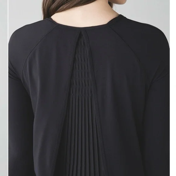 Lululemon Making Moves Pleated Back Rulu Black Long Sleeve Shirt - Picture 6 of 12